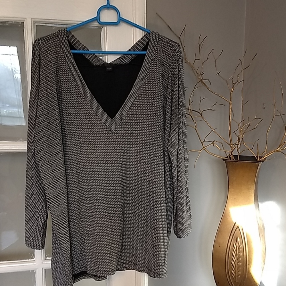 J. Jill V-neck silky T